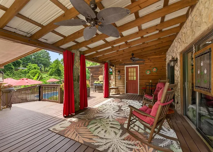 Hickory Cottage Unit W/ Pool & Fire Pit!